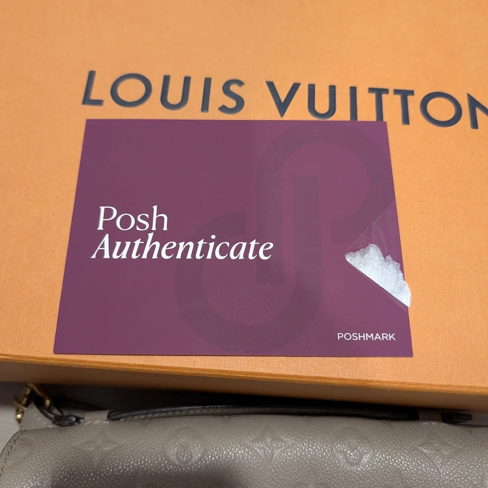 Louis Vuitton Pochette Metis Monogram Women Bag